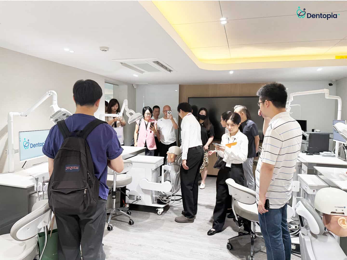 Dentopia Academy ต้อนรับคณะผู้แทน DSO จากประเทศจีน สร้างเวทีแลกเปลี่ยนองค์ความรู้ระดับนานาชาติ 9 Chinese DSO5