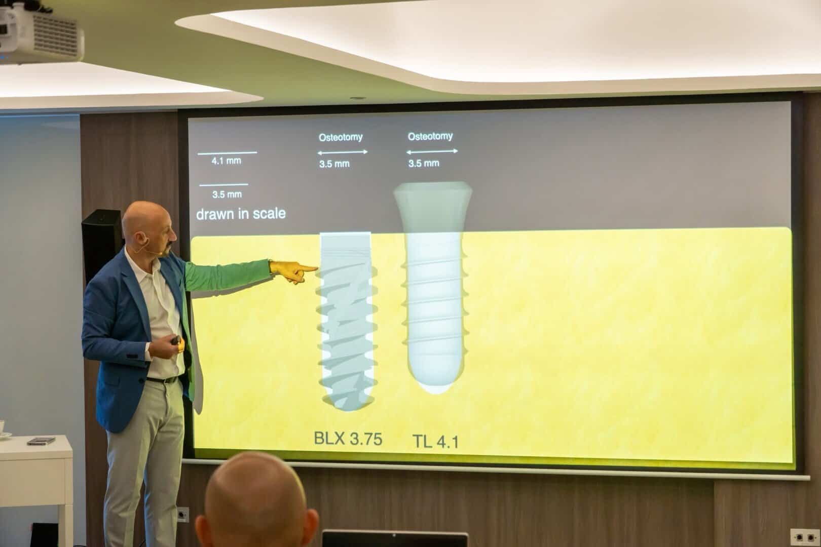 ภาพบรรยากาศจากหลักสูตรอบรม“Guided Immediacy: Esthetic Zone and Posterior!” 30 LINE ALBUM 21.6.2025 250622 34