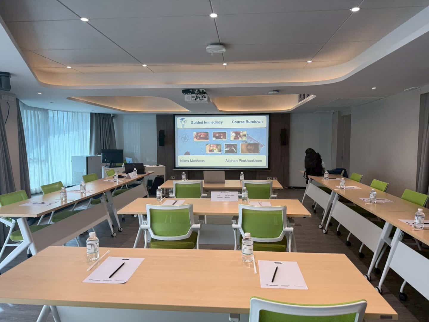 ภาพบรรยากาศจากหลักสูตรอบรม“Guided Immediacy: Esthetic Zone and Posterior!” 20 LINE ALBUM 22668 250622 1