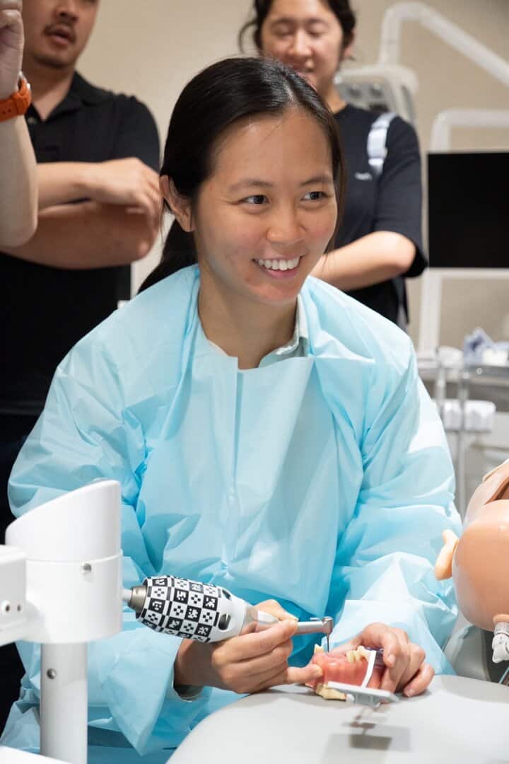 ภาพบรรยากาศจากหลักสูตรอบรม“Guided Immediacy: Esthetic Zone and Posterior!” 47 LINE ALBUM 22668 250622 13