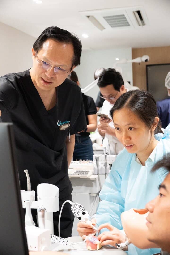 ภาพบรรยากาศจากหลักสูตรอบรม“Guided Immediacy: Esthetic Zone and Posterior!” 53 LINE ALBUM 22668 250622 2