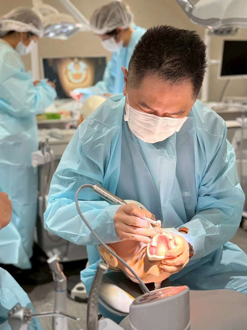 ภาพบรรยากาศจากหลักสูตรอบรม“Guided Immediacy: Esthetic Zone and Posterior!” 25 LINE ALBUM 22668 250622 58